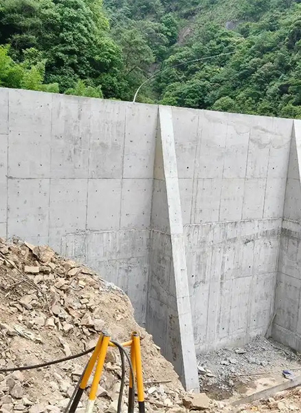 青岛莱西重力式挡土墙